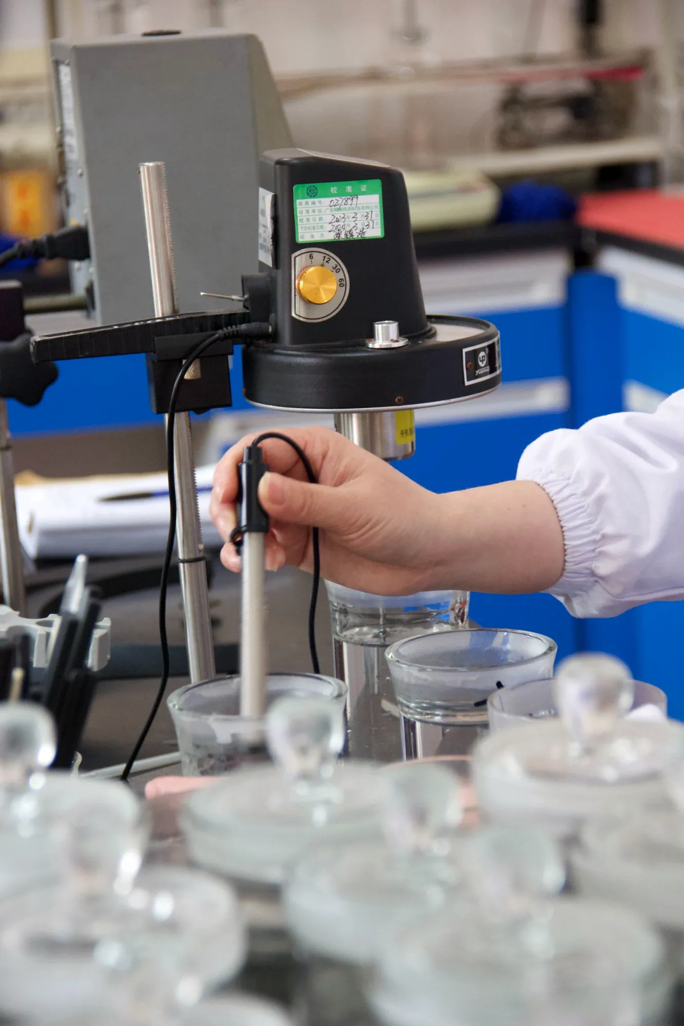 Viscosity test in the Sentai quality-control laboratory